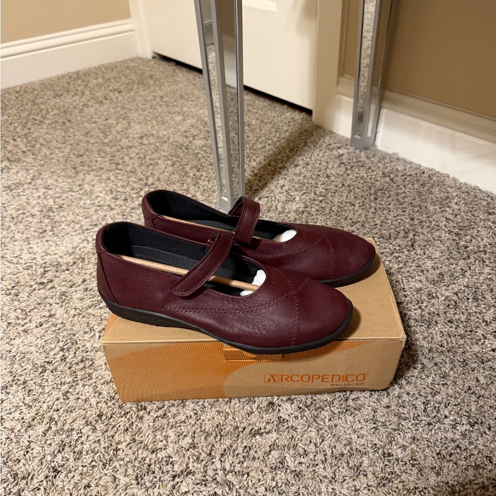 Arcopedico Burgundy Mary Jane Shoes